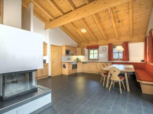 Big, Cozy Chalet With Sauna, Close To K�nigsleiten