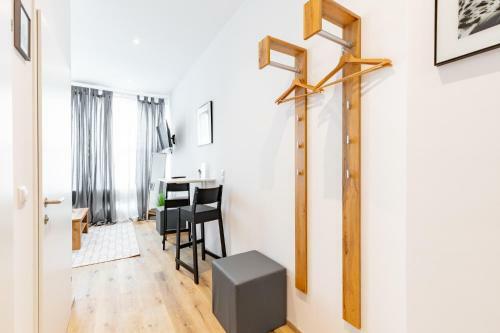 West Apartments - Contactless Check-in