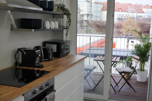 Apartamento Lavish 4bdr Self-check-in Apt With Balcony