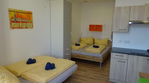 Luna Apartments