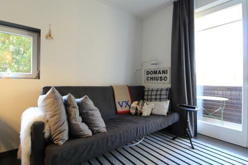 Iris Top 3 Design Apartment