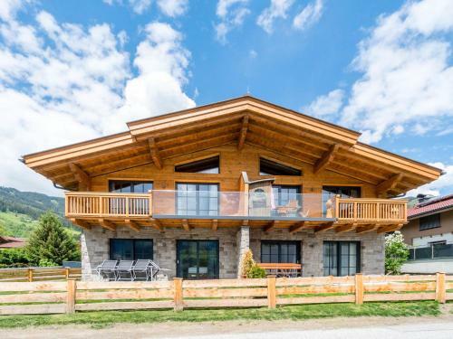Spacious Chalet With Sauna In Krimml, 400 M From The Ski-bus Stop