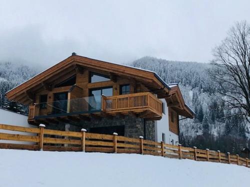 Spacious Chalet With Sauna In Krimml, 400 M From The Ski-bus Stop
