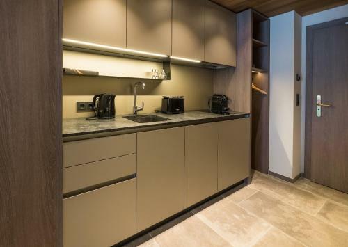 Apartamento Vier Studios & Restaurant