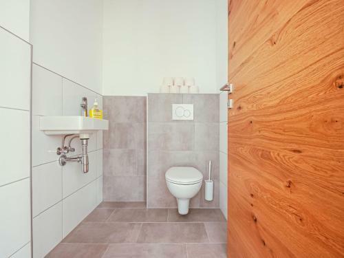 Chic Apartment In L�ngenfeld With Balcony