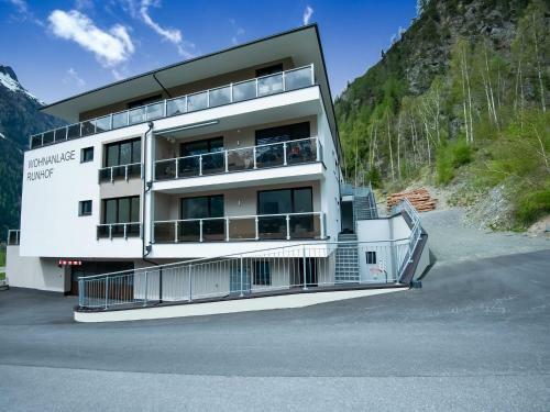 Chic Apartment In L�ngenfeld With Balcony
