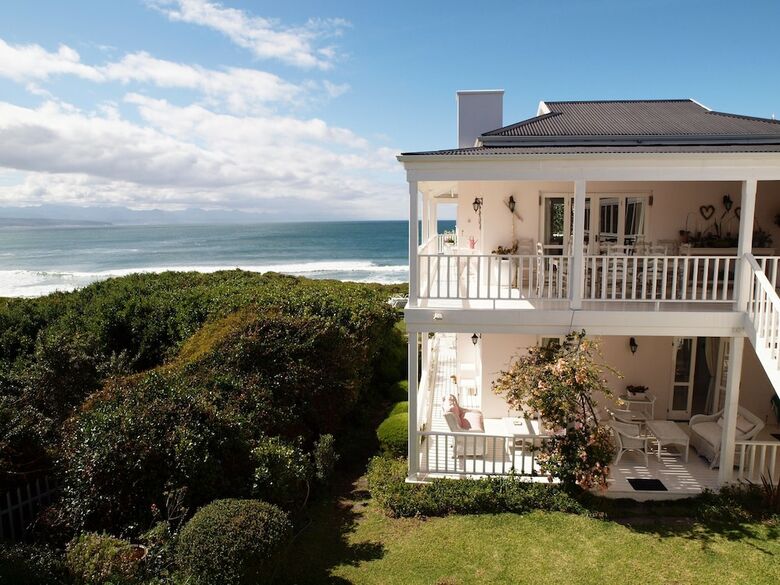Hostal Southern Cross Beach House