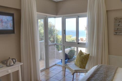 Hostal Periwinkle Lodge Guest House