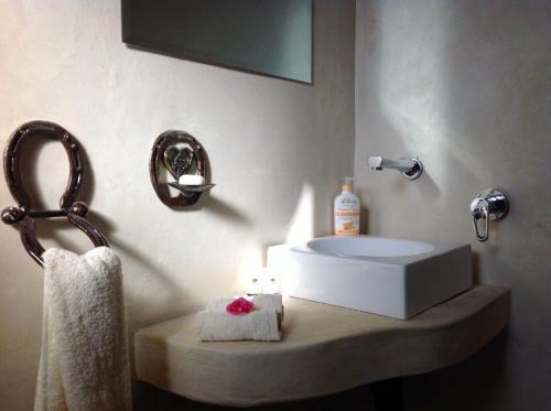 Agroturismo T'niqua Stable Inn