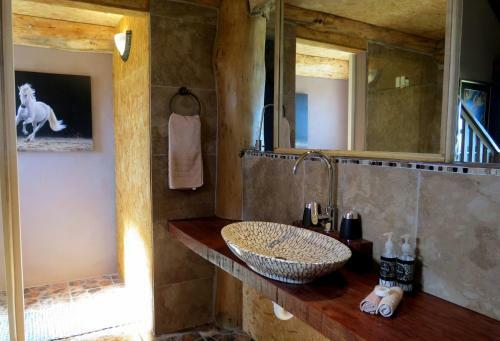 Agroturismo T'niqua Stable Inn