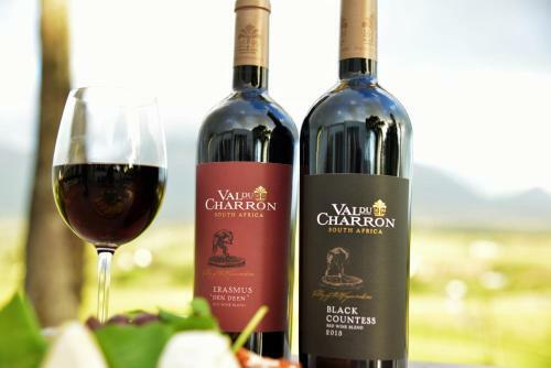 Hostal Val Du Charron Guest House & Wine Estate