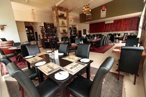 Hostal Val Du Charron Guest House & Wine Estate