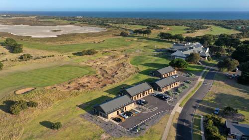 Hotel 13th Beach Golf Lodges