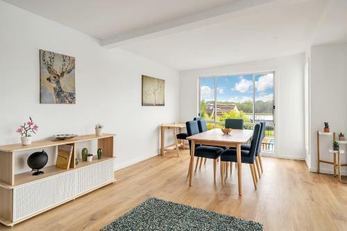 Lagoon House // Pool // Pet Friendly