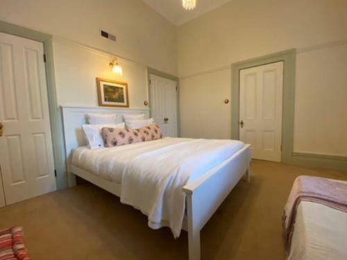 Bed & Breakfast Te Rata House - All 7 Rooms