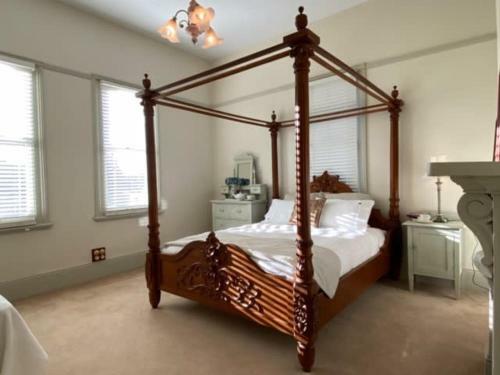 Bed & Breakfast Te Rata House - All 7 Rooms
