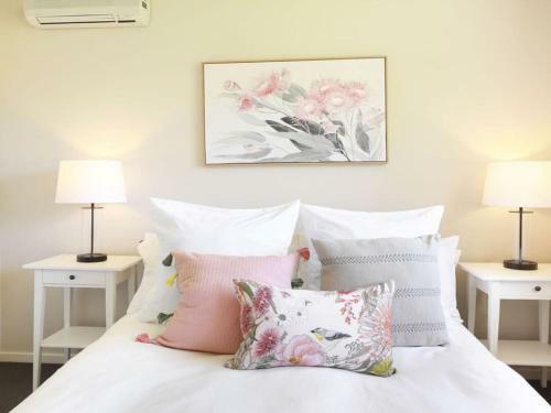 That Pink House! - Comfortable Home Away From Home