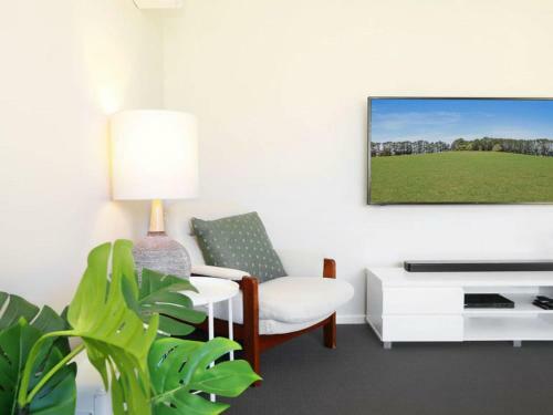 That Pink House! - Comfortable Home Away From Home