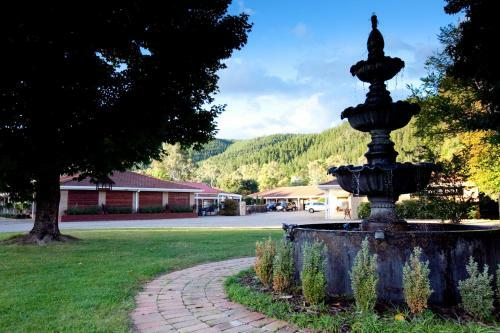 Hotel Ovens Valley Motor Inn