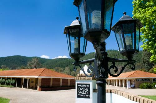Hotel Ovens Valley Motor Inn