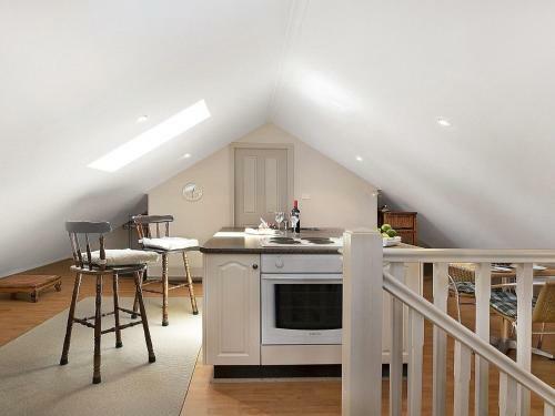 Old Mansfield Loft - Gardens, Gazebo And Getaways