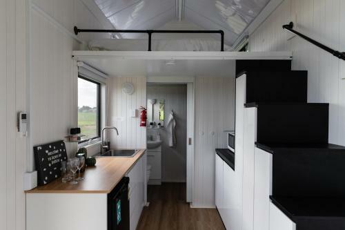 Acres Of Avoca
