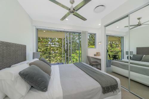 Sedgley Place - Executive 2br Terrace Home On The Park