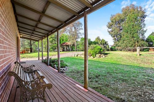 Braeside Cabin One - Pinkwood