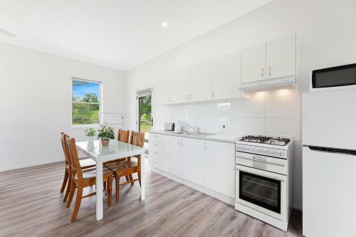 Henkley Cottage 4 - Daniel