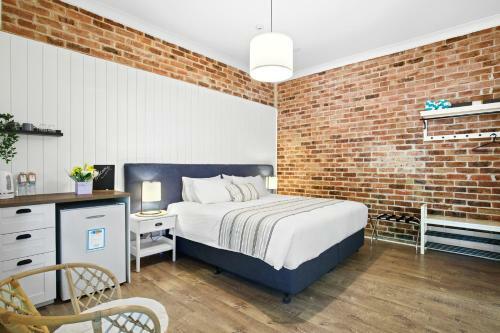Motel Surfaris Retreat