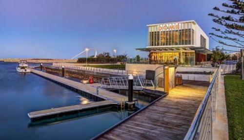 Luxury Villa W Pool & Spas