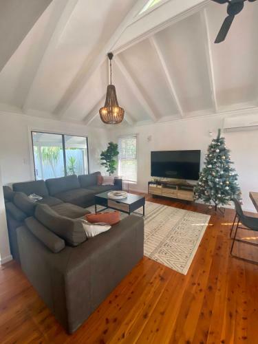 Coolum Beach Hidden Gem With Pool, Wifi, Netflix
