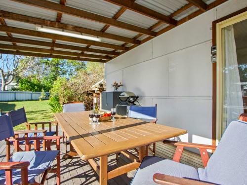 Beach Escape @ Currarong - Basic Family Accommodation