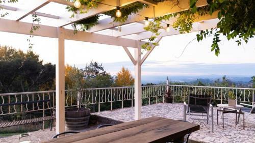 Foxglove Villa - New Listing