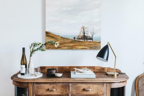 The Repose - Boutique Cottage