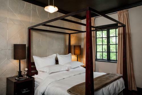 Hostal Firlane House