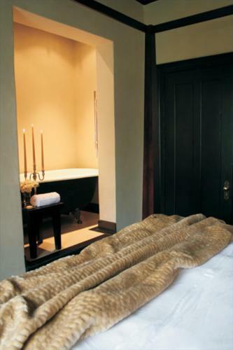 Hostal Firlane House