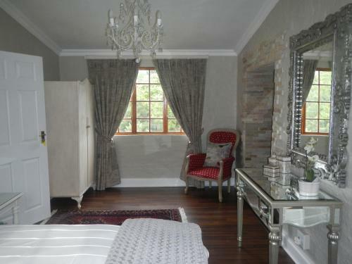 The Falls Cottages