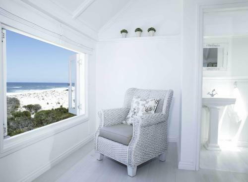 The White House Beach Villa