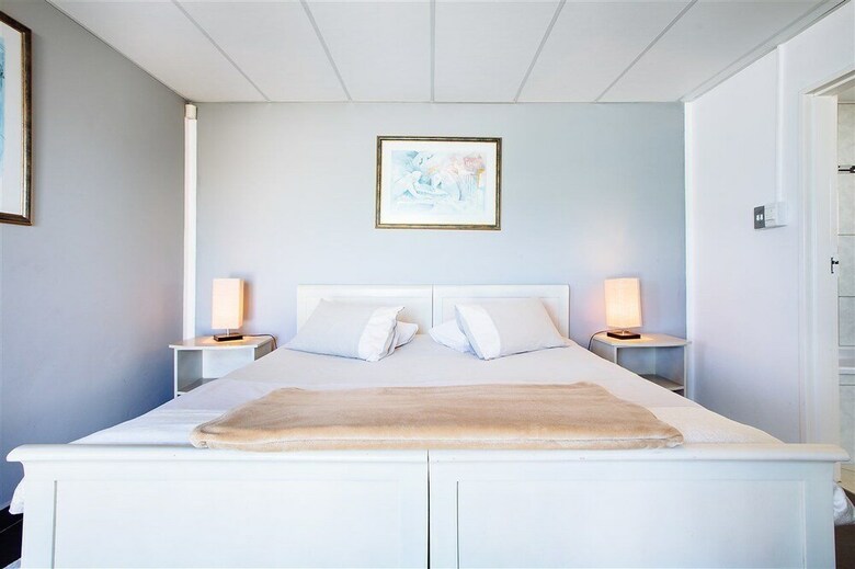 Bed & Breakfast Swept Away Guesthouse