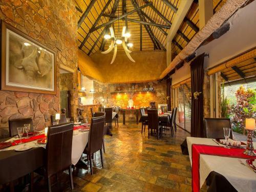 Bed & Breakfast Ehlathini Lodge