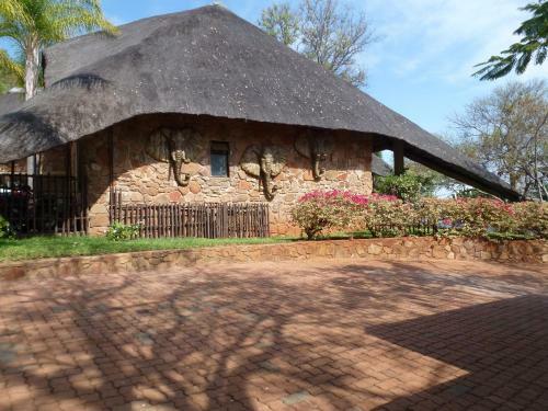Bed & Breakfast Ehlathini Lodge