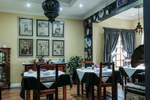 Hostal Danlee Overnight Accommodation