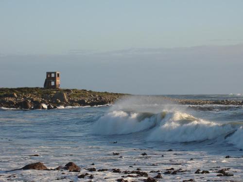 Hostal Baviana Beach Lodge