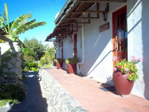 Hostal Baviana Beach Lodge