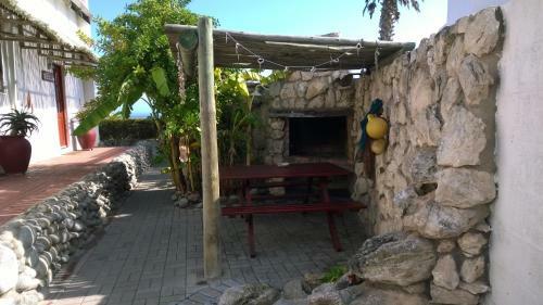 Hostal Baviana Beach Lodge