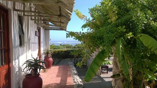 Hostal Baviana Beach Lodge