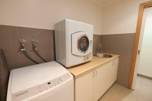 5 Connelly - Echuca Holiday Homes