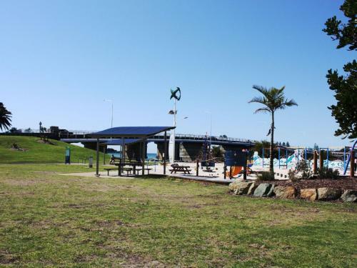 Tokelau 2 - Tuncurry Townhouse