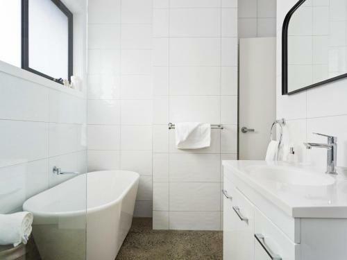 Embracing Evandale - Hosted By L'abode Accommodation